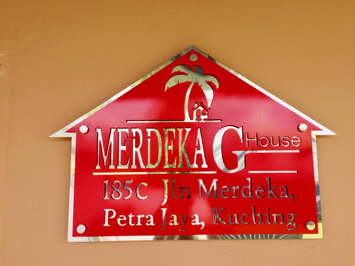 Merdeka Guest House 2 Kuching Bagian luar foto